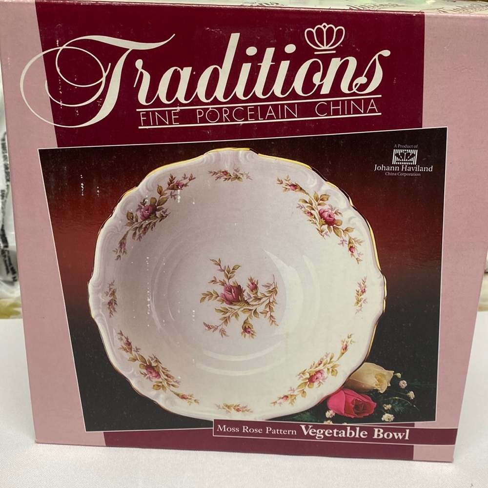 Johann Haviland Traditions Fine China. Round Vegetable Bowl.